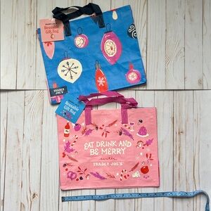 Trader Joe’s Reusable Gift/Shopping Bag/Tote 2 Ornaments Be Merry Pink Blue NEW
